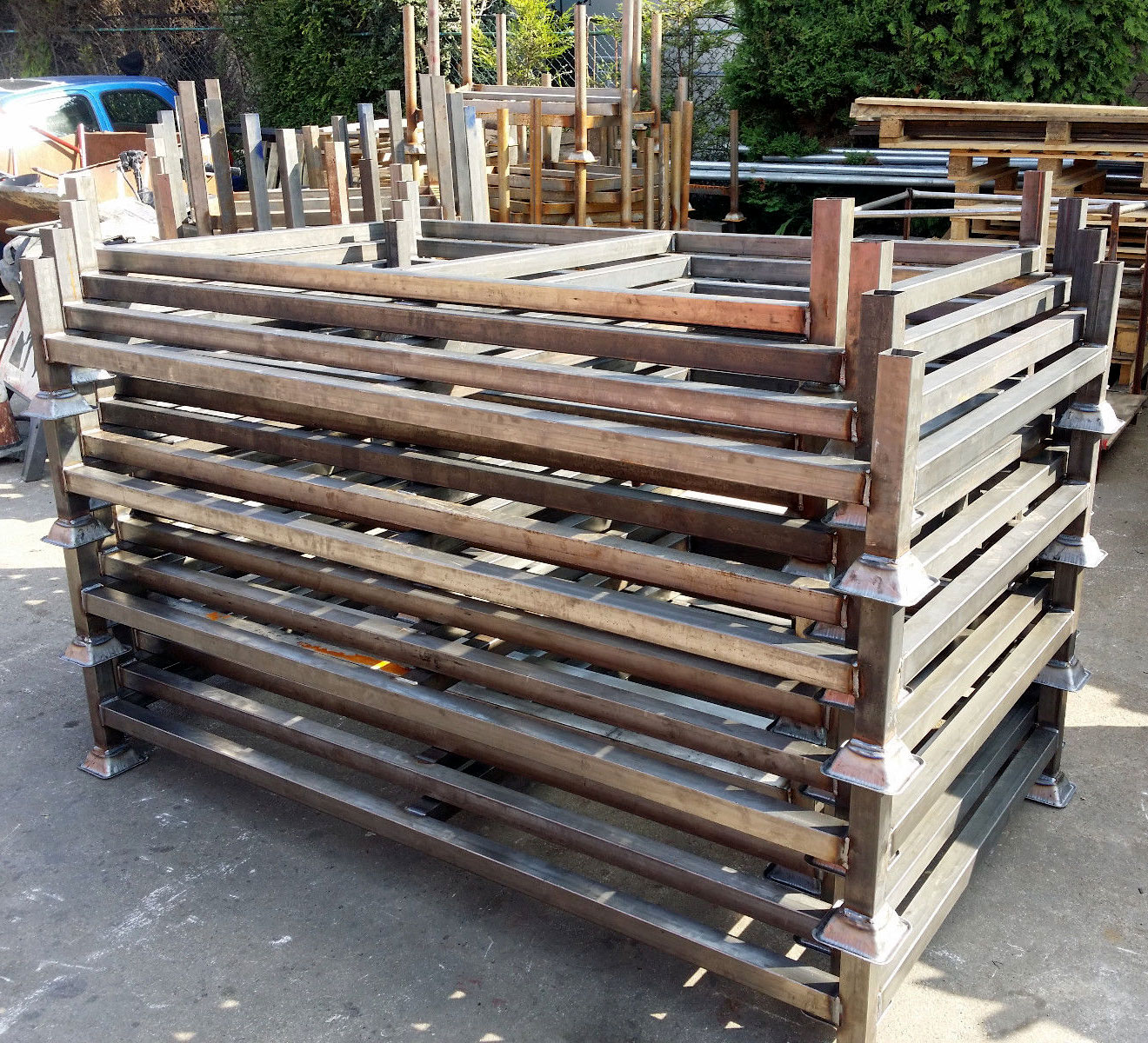 Heavy Duty Stackable Steel Stillage 1040mm wide, 1900mm long, 1050mm