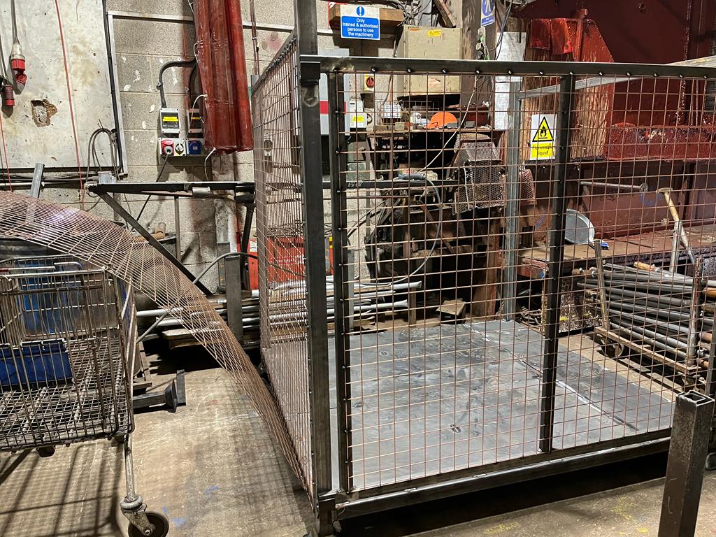 HD Stackable Front & Rear Removeable Door Cage - Image 2